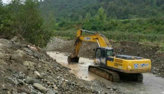 لایروبی مهم ترین رودخانه دایمی فلات مرکزی ایران