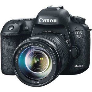 نقد و برسی دوربین عکاسی کانن Canon EOS 7D Mark II Kit 18-135mm f/3.5-5.6 IS STM