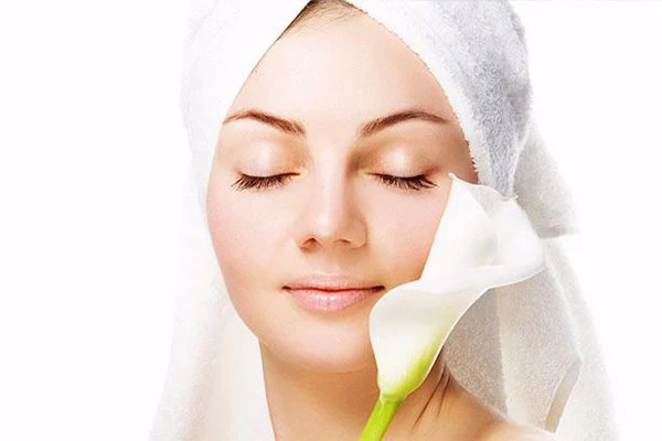 &nbsp;چطور با کمک یک متخصص بهترین کرم لیفت صورت را انتخاب کنیم؟