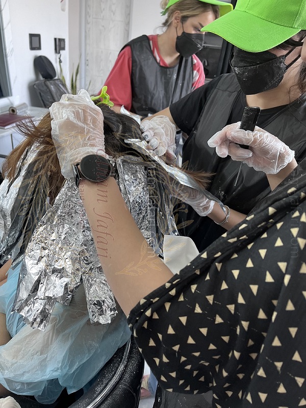آموزش رنگ مو در اصفهان