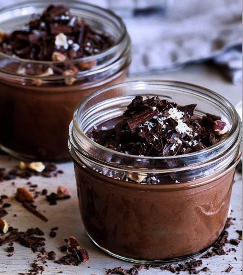 آموزش ساخت موس شکلاتی در قنادی